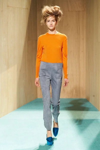 Look 7